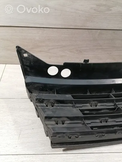 Volkswagen Tiguan Maskownica / Grill / Atrapa górna chłodnicy 5NA853653A