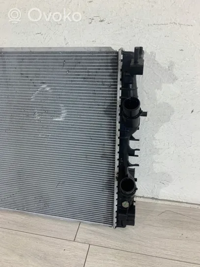 Maserati Ghibli Radiateur de refroidissement 670109996