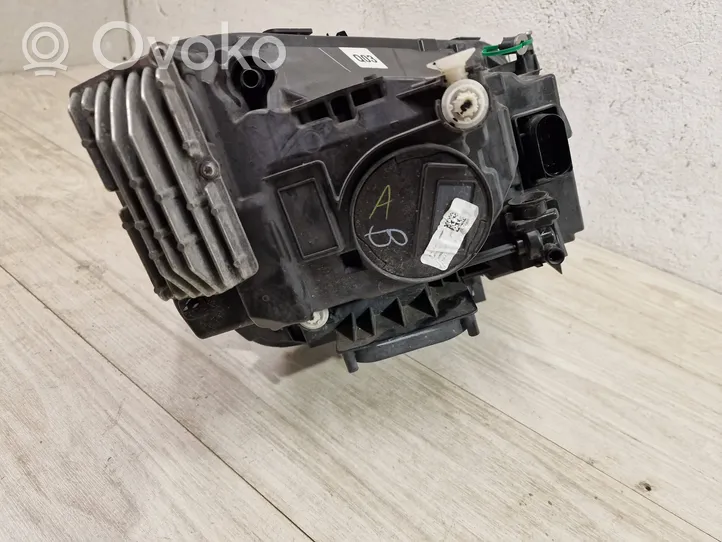 Mercedes-Benz GLB x247 Lampa przednia A2479063100