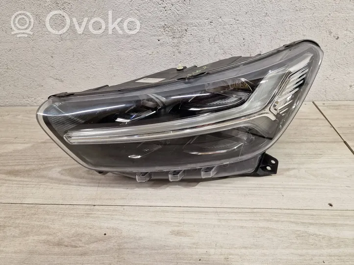 Volvo XC40 Faro/fanale 32133577