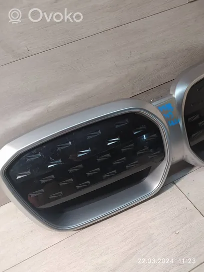 BMW iX3 G08 Griglia superiore del radiatore paraurti anteriore 9881798