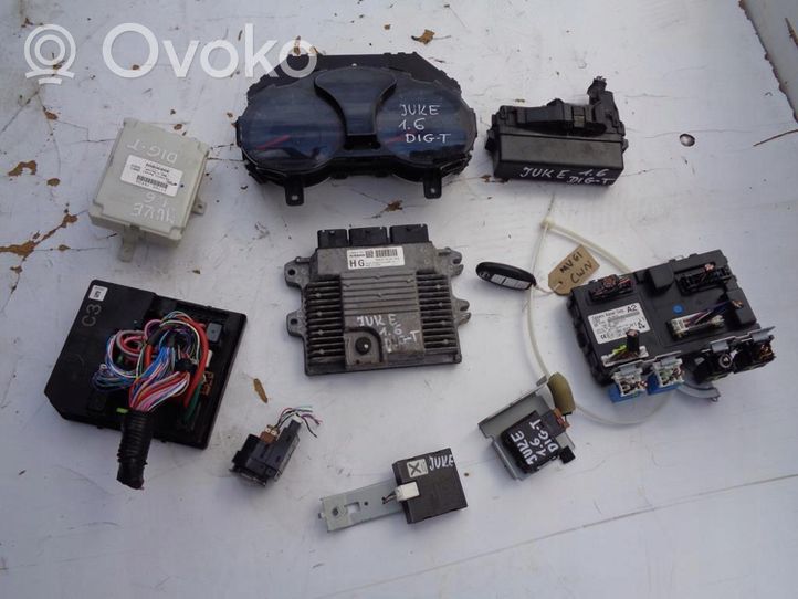 Nissan Juke I F15 Unité de commande, module ECU de moteur 