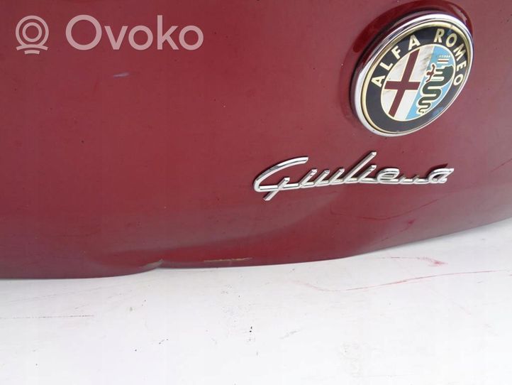 Alfa Romeo Giulietta Takaluukun/tavaratilan kansi 