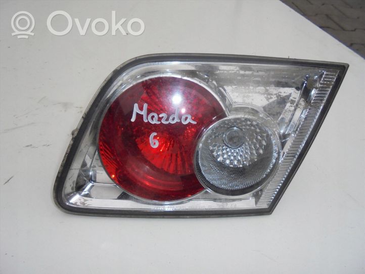 Mazda 6 Lampy tylnej klapy bagażnika 