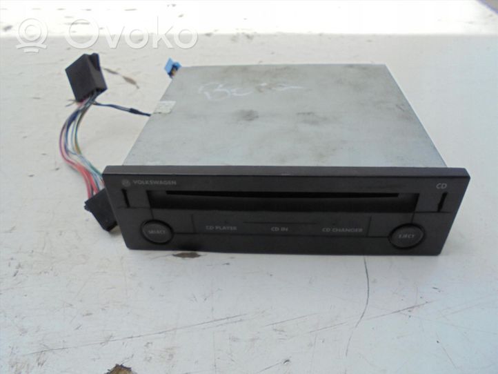 Volkswagen Bora CD/DVD changer 