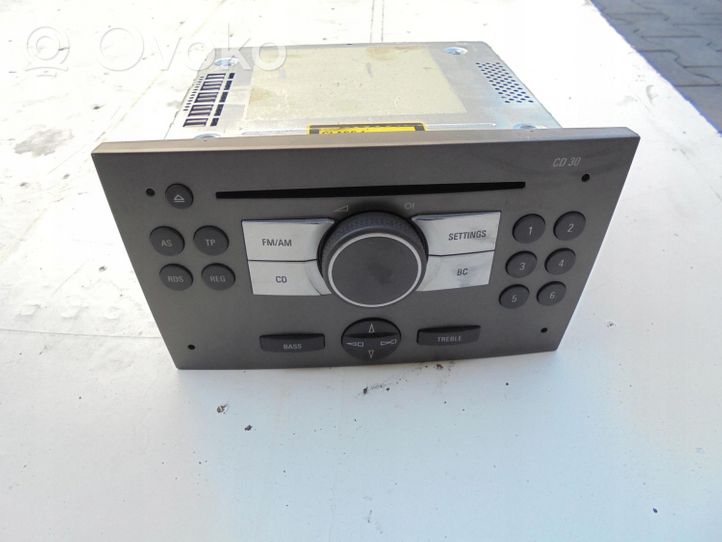 Opel Tigra B Radio/CD/DVD/GPS-pääyksikkö 