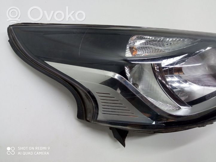 Renault Trafic III (X82) Lampa przednia 