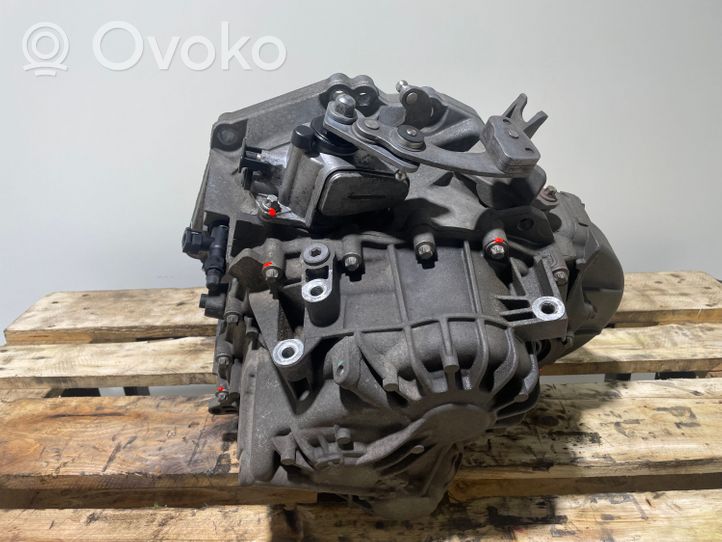 Opel Zafira C Manual 6 speed gearbox 55575539