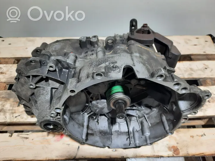 Volvo S60 Механическая коробка передач, 5 передач P8647073