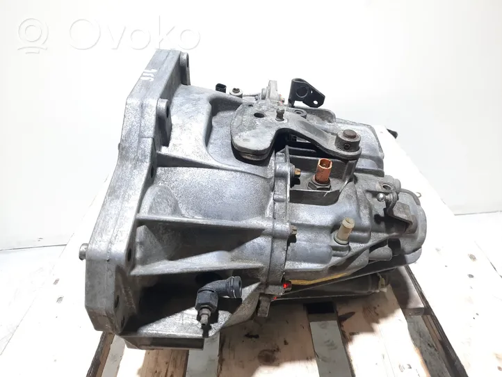 Renault Master II Manual 6 speed gearbox 8200183550