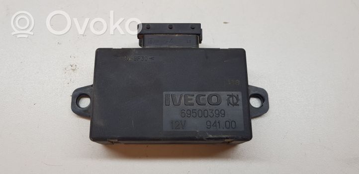 Iveco Daily 35 - 40.10 Unité de commande / module de verrouillage centralisé porte 69500399