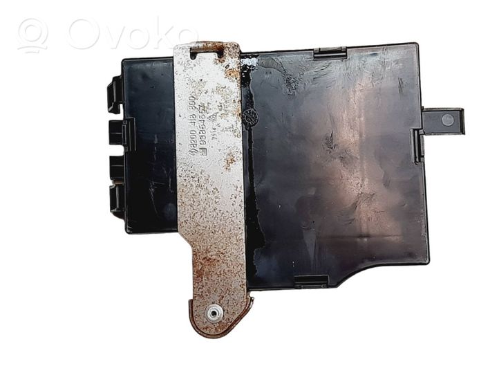 Renault Trafic II (X83) Module confort P8200790995