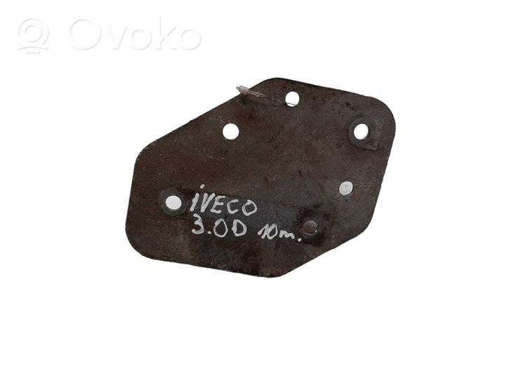 Iveco Daily 40.8 Support de câble levier de vitesse 8872393