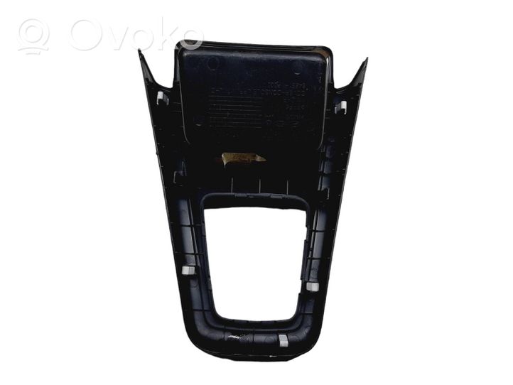 KIA Venga Contour de levier de vitesses 846511P000