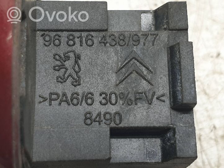 Citroen Berlingo Osłona klamki drzwi przednich 96816438977