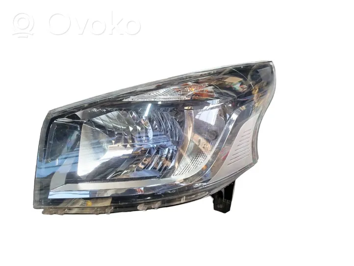 Renault Trafic III (X82) Phare frontale 260608912R