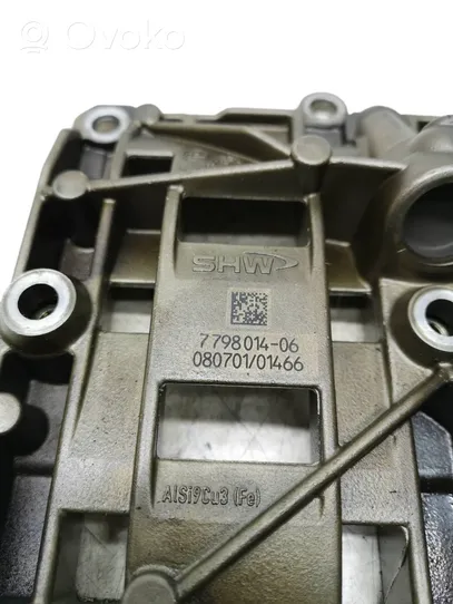 BMW 5 F10 F11 Eļļas sūkņa līdzsvarotājs 7798014