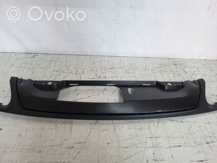 Volvo XC40 Takapuskurin koristemuotolista 31407965 REGN