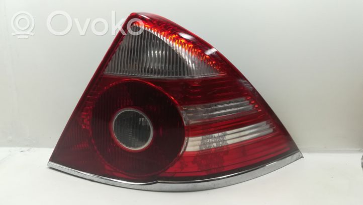 Ford Mondeo Mk III Lampy tylne / Komplet 6S7113404A