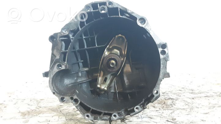 Audi A4 S4 B5 8D Mechaninė 5 pavarų dėžė 012301103S