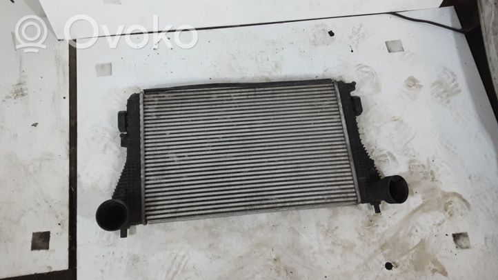 Volkswagen Golf V Prowadnica powietrza intercoolera 1K0145803L