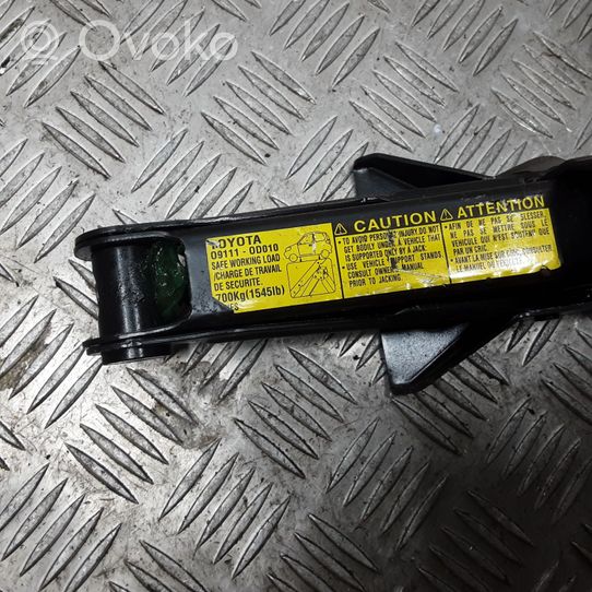 Toyota Yaris Cric di sollevamento 091110D010