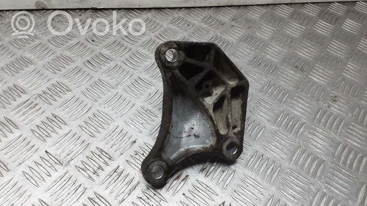 Ford Fiesta Supporto di montaggio scatola del cambio 2S617M125