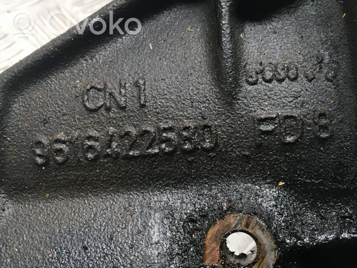 Citroen Saxo Łapa / Mocowanie silnika 9616422580