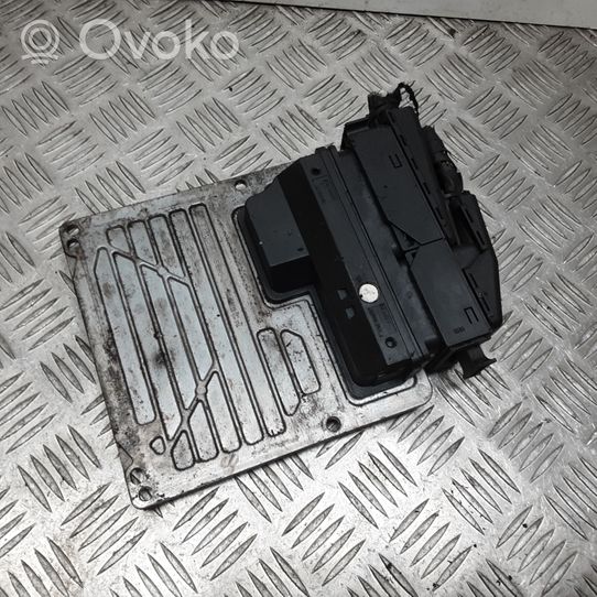 Mercedes-Benz E W211 Sterownik / Moduł ECU A2711535679