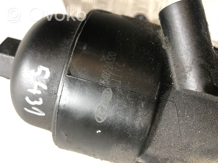 Hyundai i30 Supporto di montaggio del filtro dell’olio 264102A300