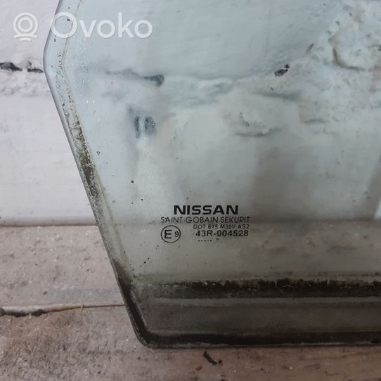 Nissan Tiida C11 Rear vent window glass E943R004528