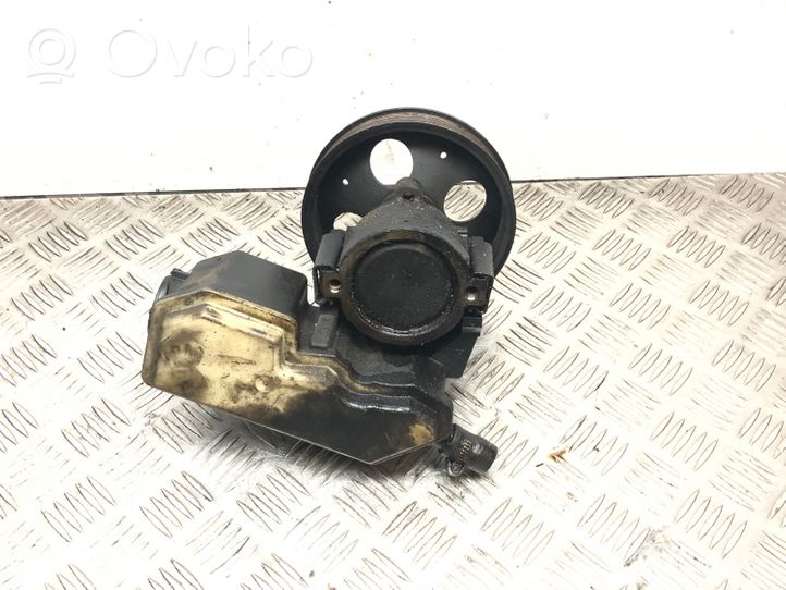 Opel Vectra B Power steering pump 90495957