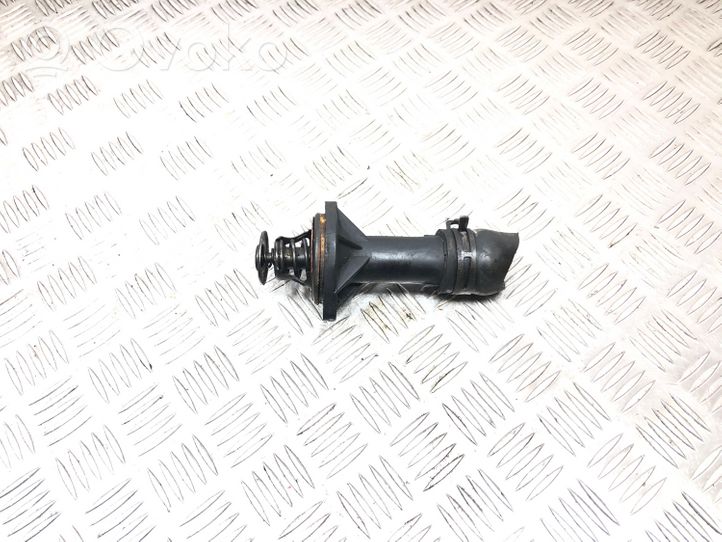 Audi A3 S3 8L Boîtier de thermostat / thermostat 036121121