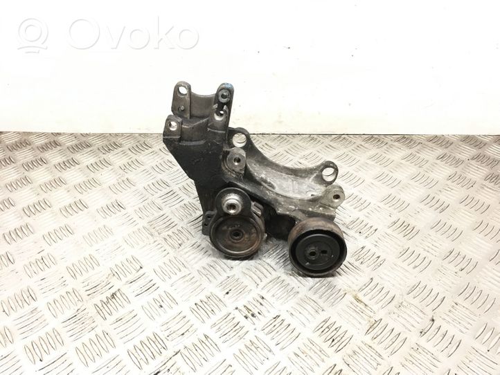 Citroen C5 Support de pompe de direction assistée 9643834880