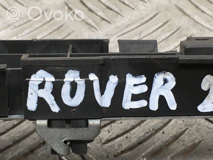 Land Rover Range Rover P38A Takavalon polttimon suojan pidike 2233