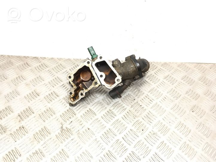 Citroen C3 Boîtier de thermostat / thermostat 963470480