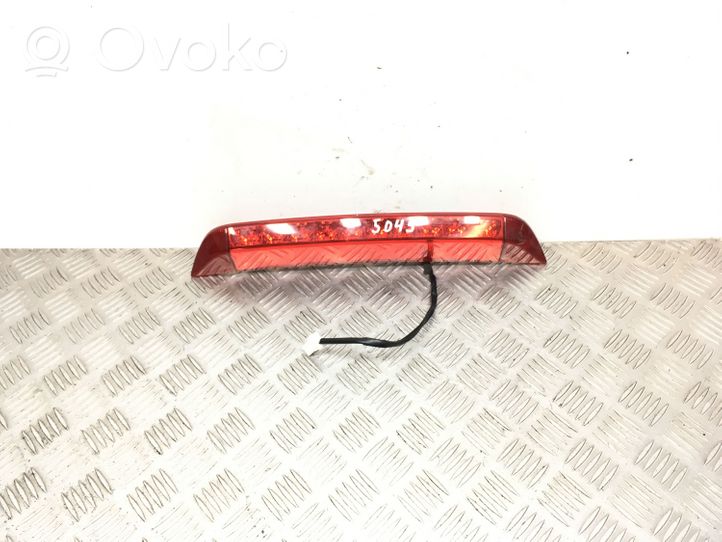 KIA Carens III Luce d’arresto centrale/supplementare A050107