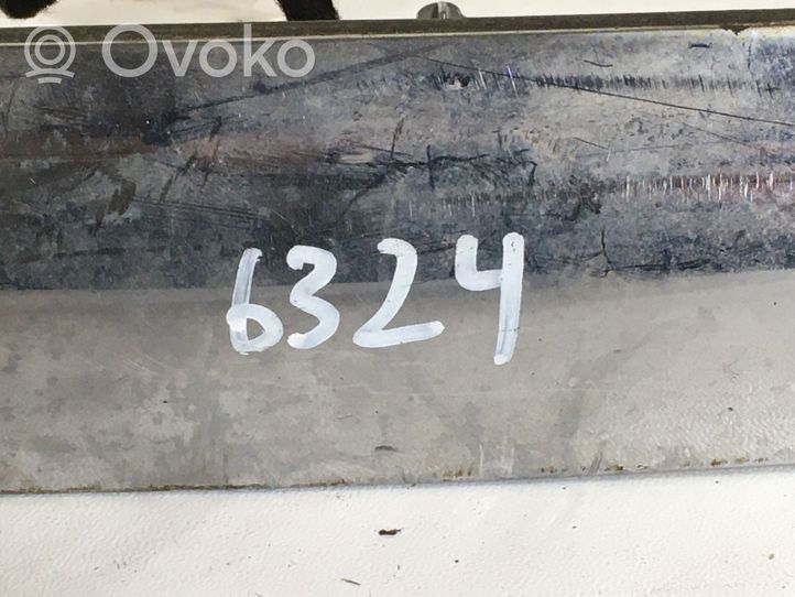 Lancia Ypsilon Takaluukun rekisterikilven valon palkki 735335751