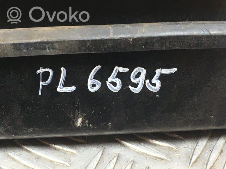 Renault Clio III Kita priekinių durų apdailos detalė 8200470830