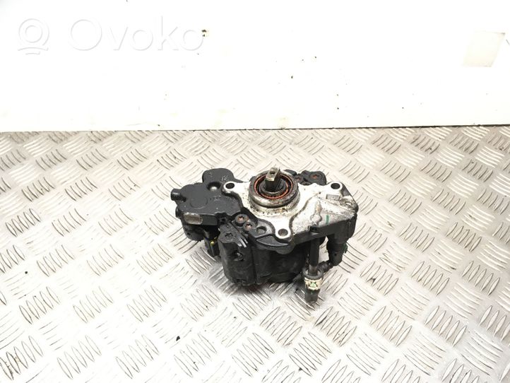 Ford Mondeo MK IV Polttoaineen ruiskutuksen suurpainepumppu 9424A050A