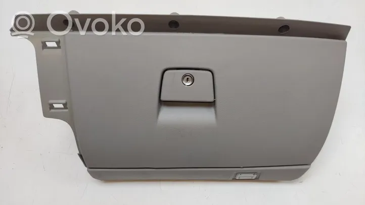 Volvo S40 Glove box 8626141