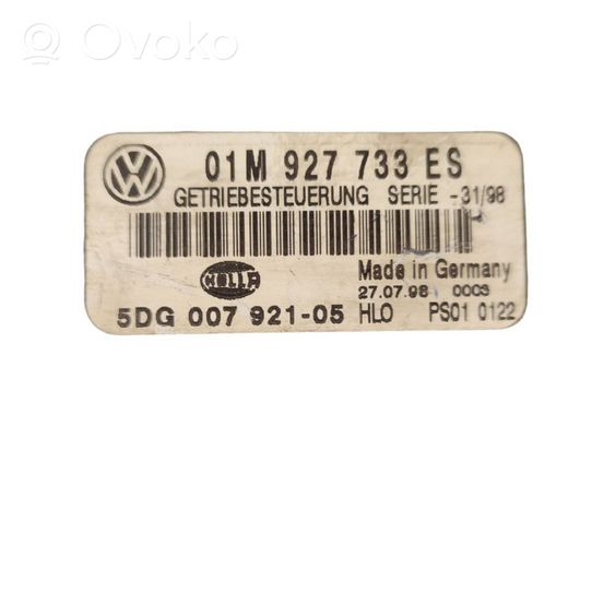 Volkswagen Bora Pavarų dėžės valdymo blokas 01M927733ES