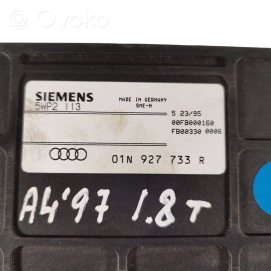 Audi A4 S4 B5 8D Vaihdelaatikon ohjainlaite/moduuli 01N927733R