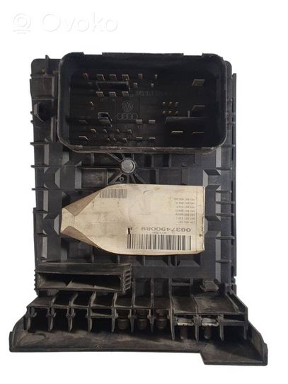 Volkswagen Polo IV 9N3 Module de fusibles 1K0937125A