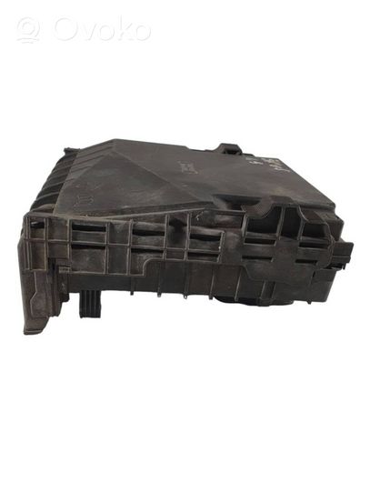 Volkswagen Polo IV 9N3 Module de fusibles 1K0937125A