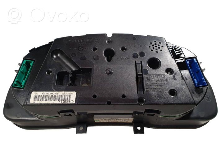 Volkswagen PASSAT B5.5 Tachimetro (quadro strumenti) 3B0920826A