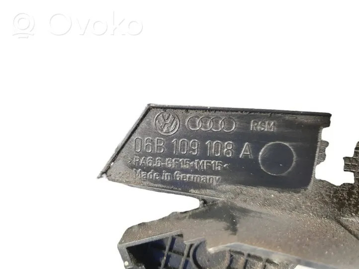 Audi A4 S4 B6 8E 8H Osłona paska / łańcucha rozrządu 06B109108A