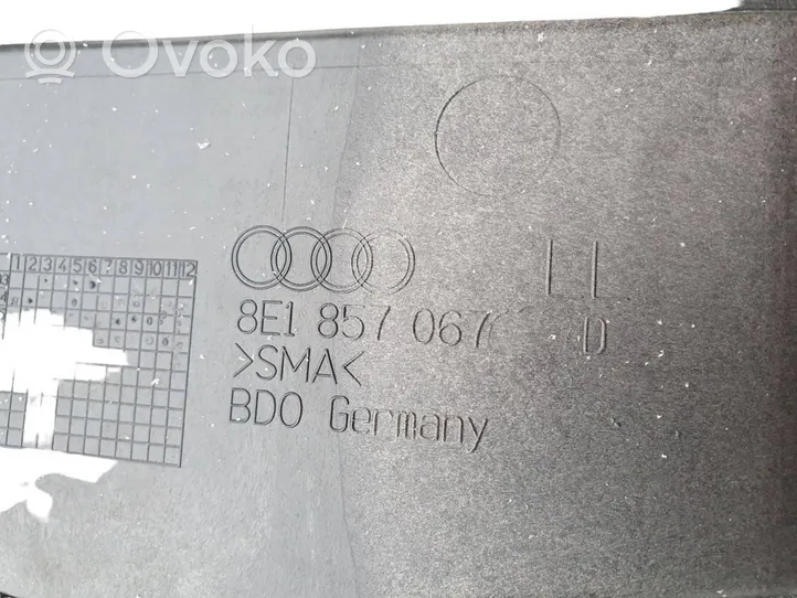 Audi A4 S4 B7 8E 8H Panelė 8E1857067