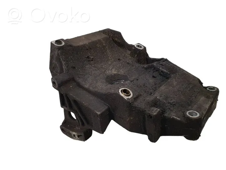 Audi A4 S4 B7 8E 8H Staffa di montaggio del compressore dell’A/C 038260885C