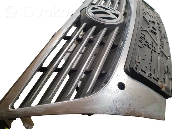 Volkswagen PASSAT B6 Front grill 1K5853600